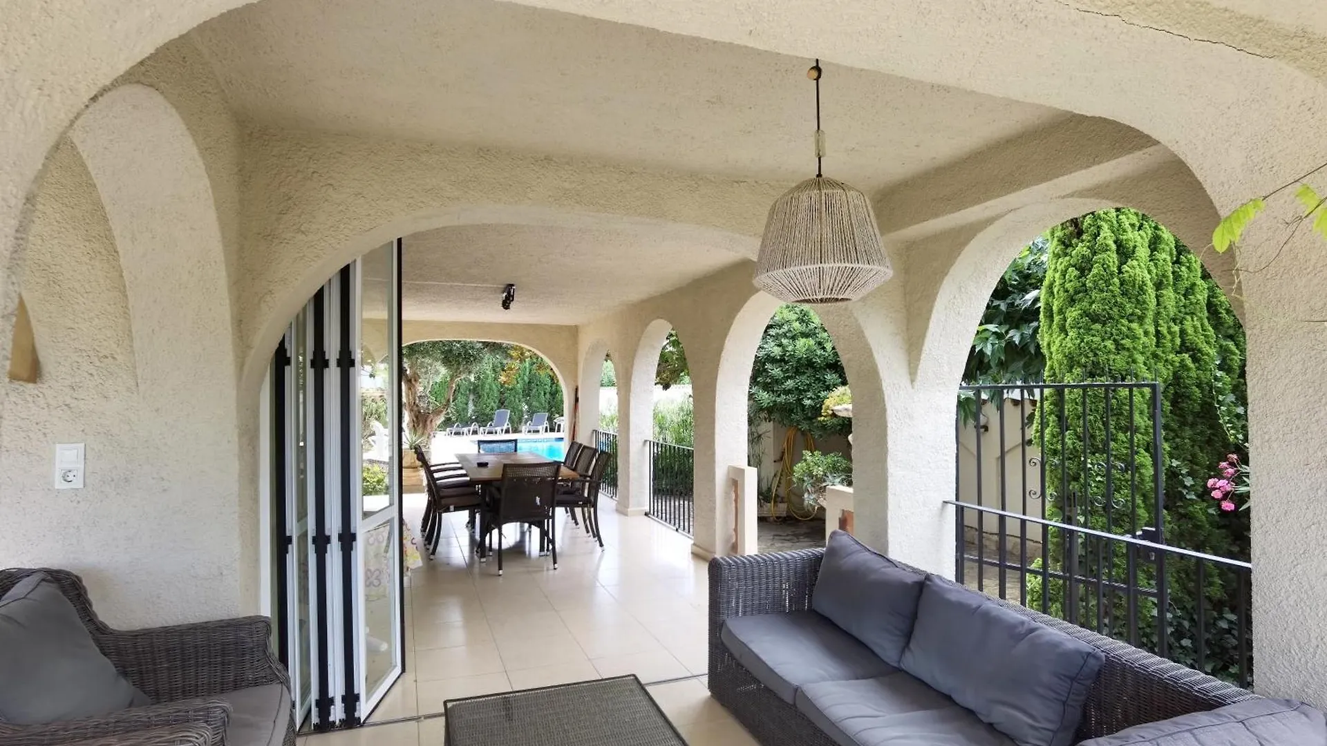 Leon Inmo Villa Royal - 10500 Empuriabrava Spain