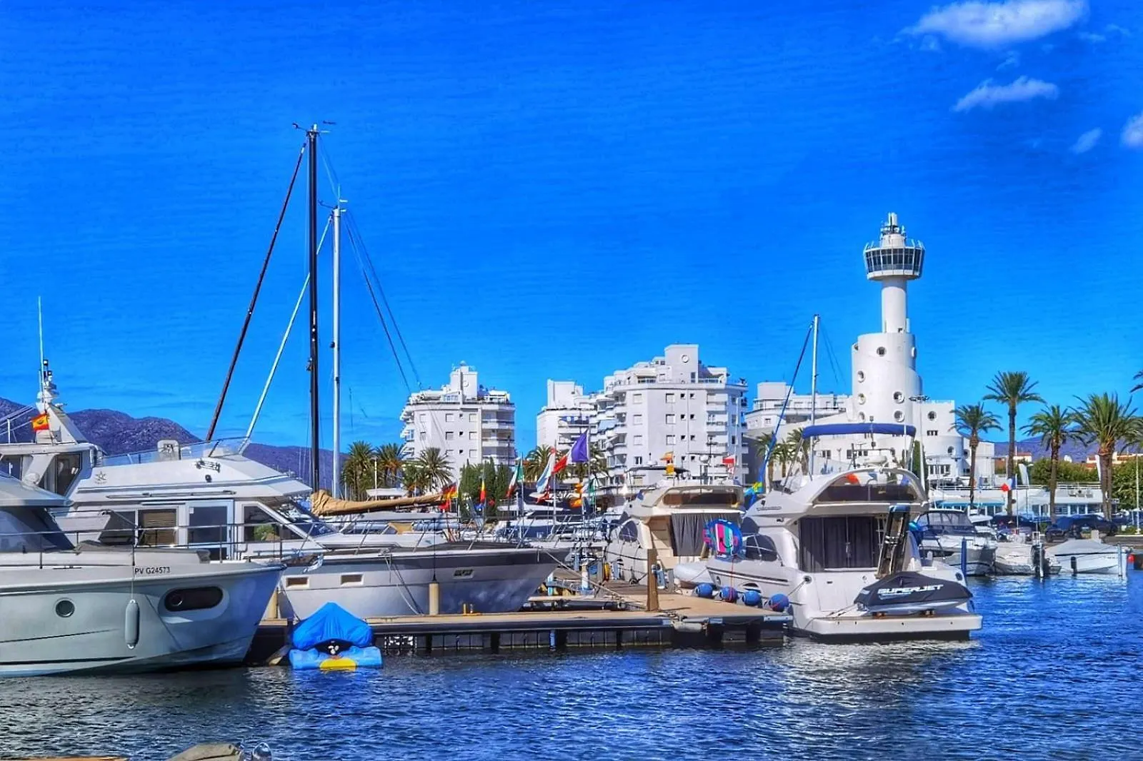 Leon Inmo Villa Royal - 10500 Empuriabrava