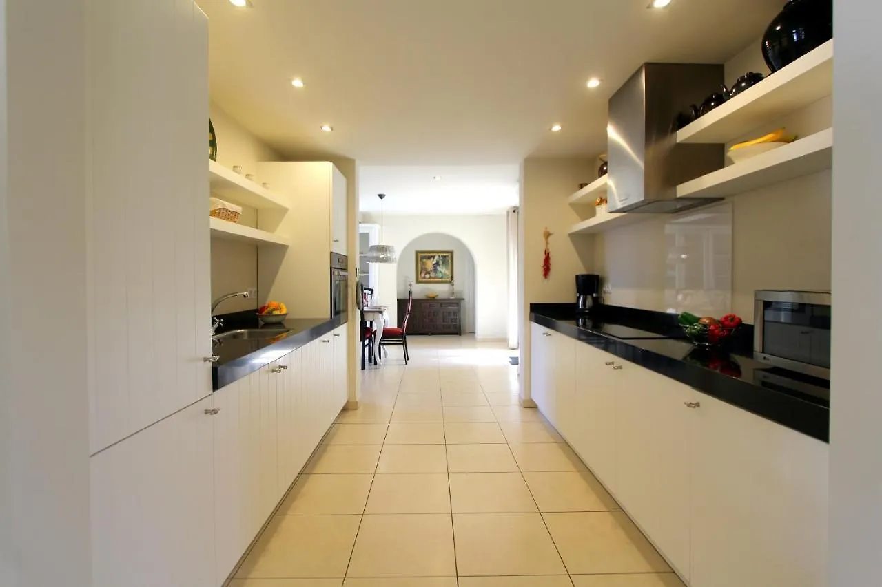 Leon Inmo Villa Royal - 10500 Empuriabrava 0*,