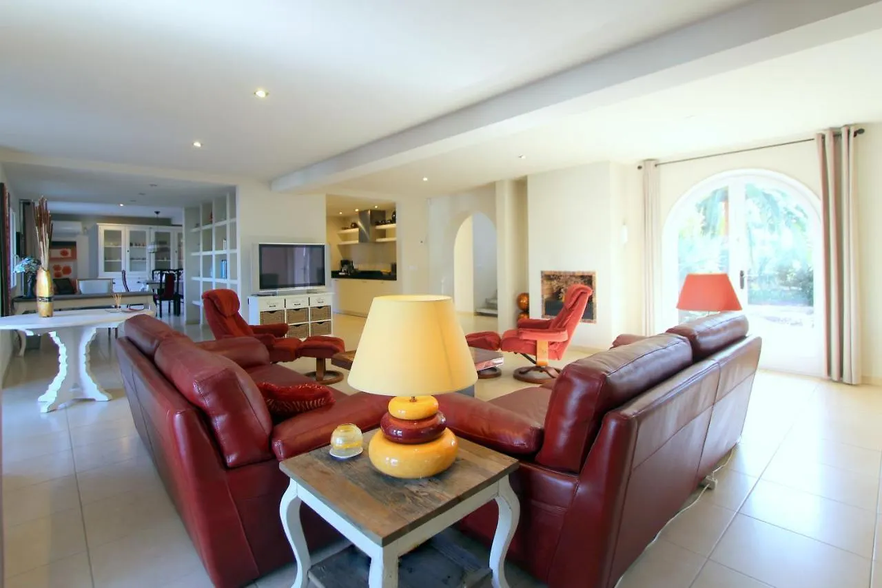 Leon Inmo Villa Royal - 10500 Empuriabrava